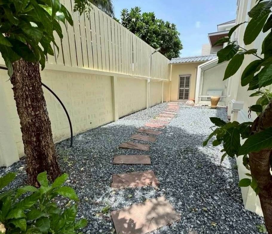 MH34 🏡 For Rent — Townhome Sukumvit 50 near BTS Green line
