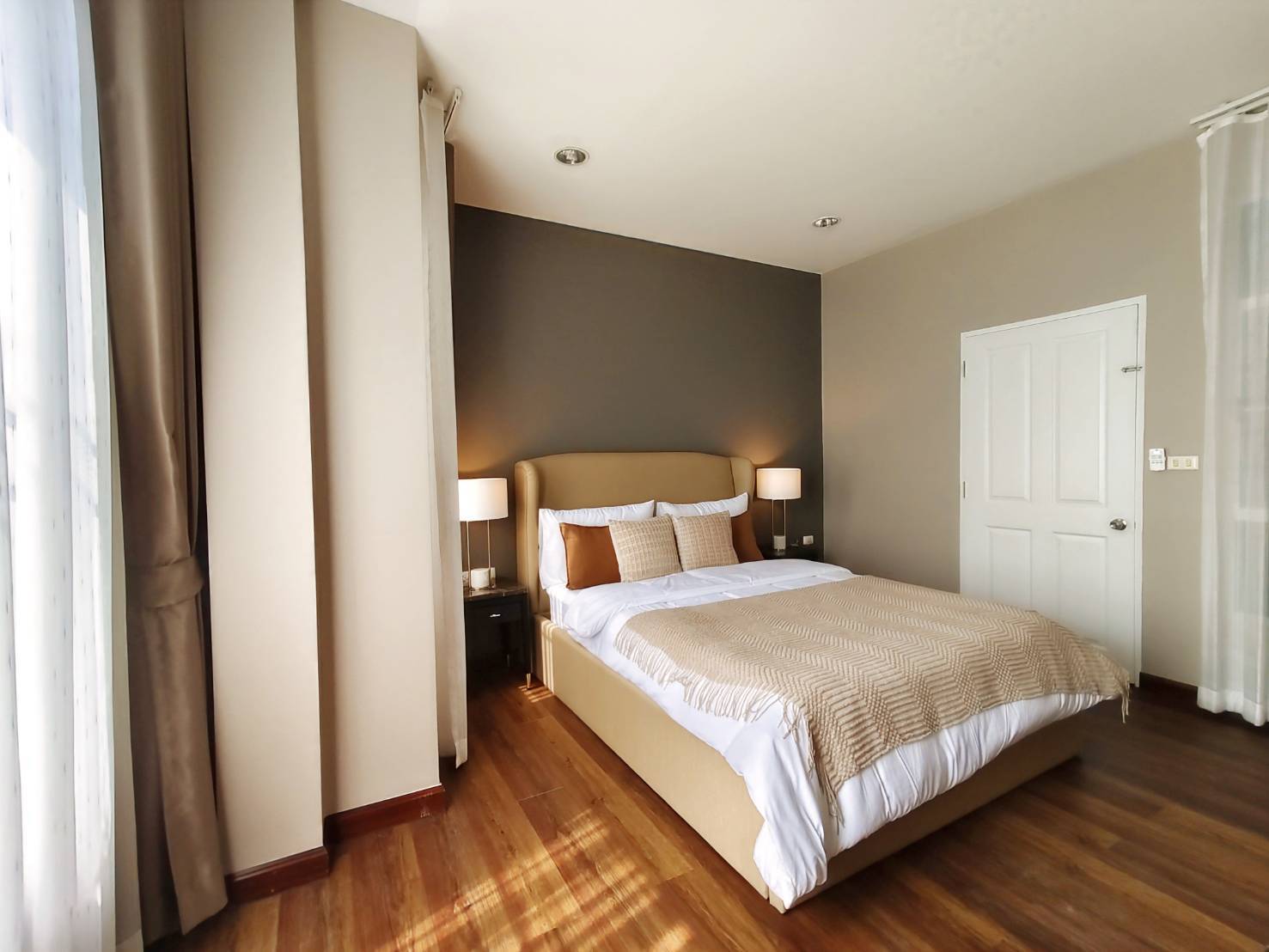 MH90  🏡 For Rent/Sale — Town Home – Baan Klang Muang (Srinakarin)