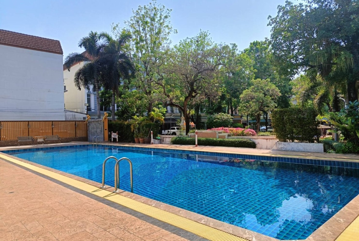 MH90  🏡 For Rent/Sale — Town Home – Baan Klang Muang (Srinakarin)