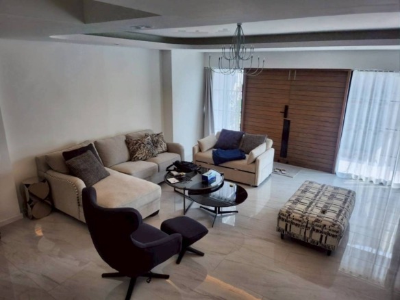MH91  🏡 For Rent — Townhome Srinakarin 38