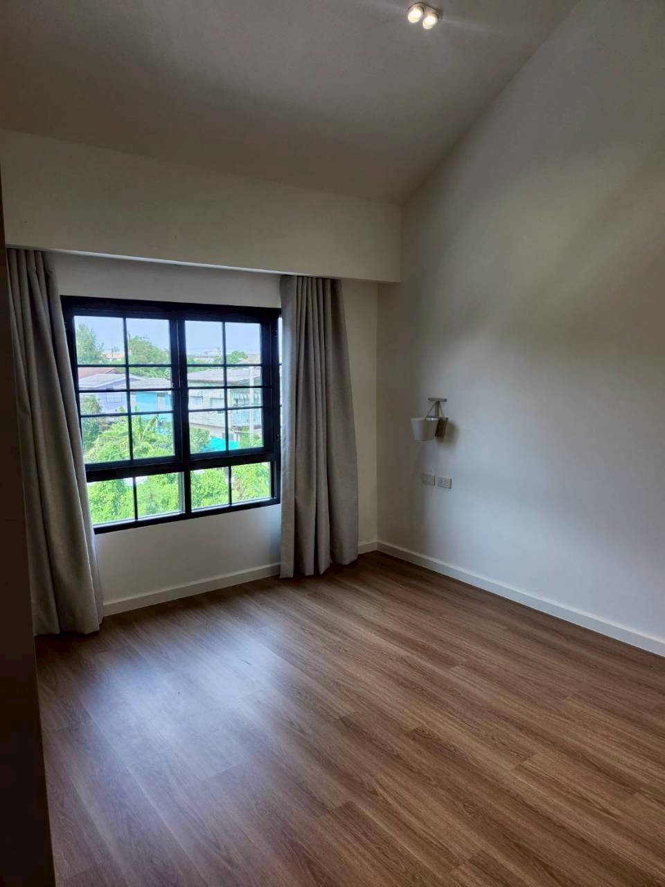 MH91  🏡 For Rent — Townhome Srinakarin 38