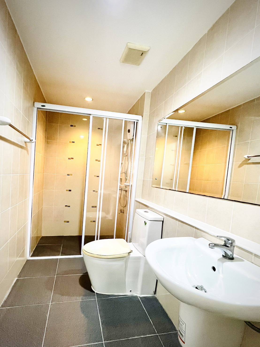 MH92  🏡 For Rent — Townhome Baan Klang Muang Srinakarin 46/1