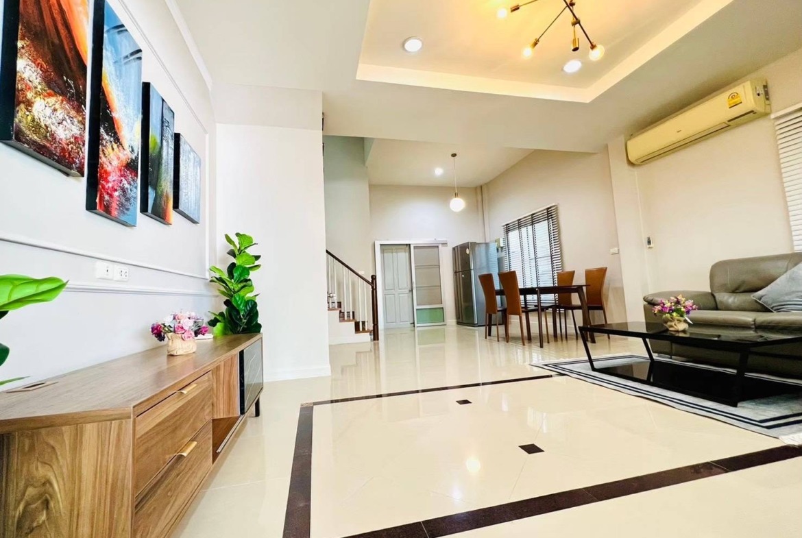 MH93  🏡 For Rent — Townhome Baan Klang Muang Srinakarin 24