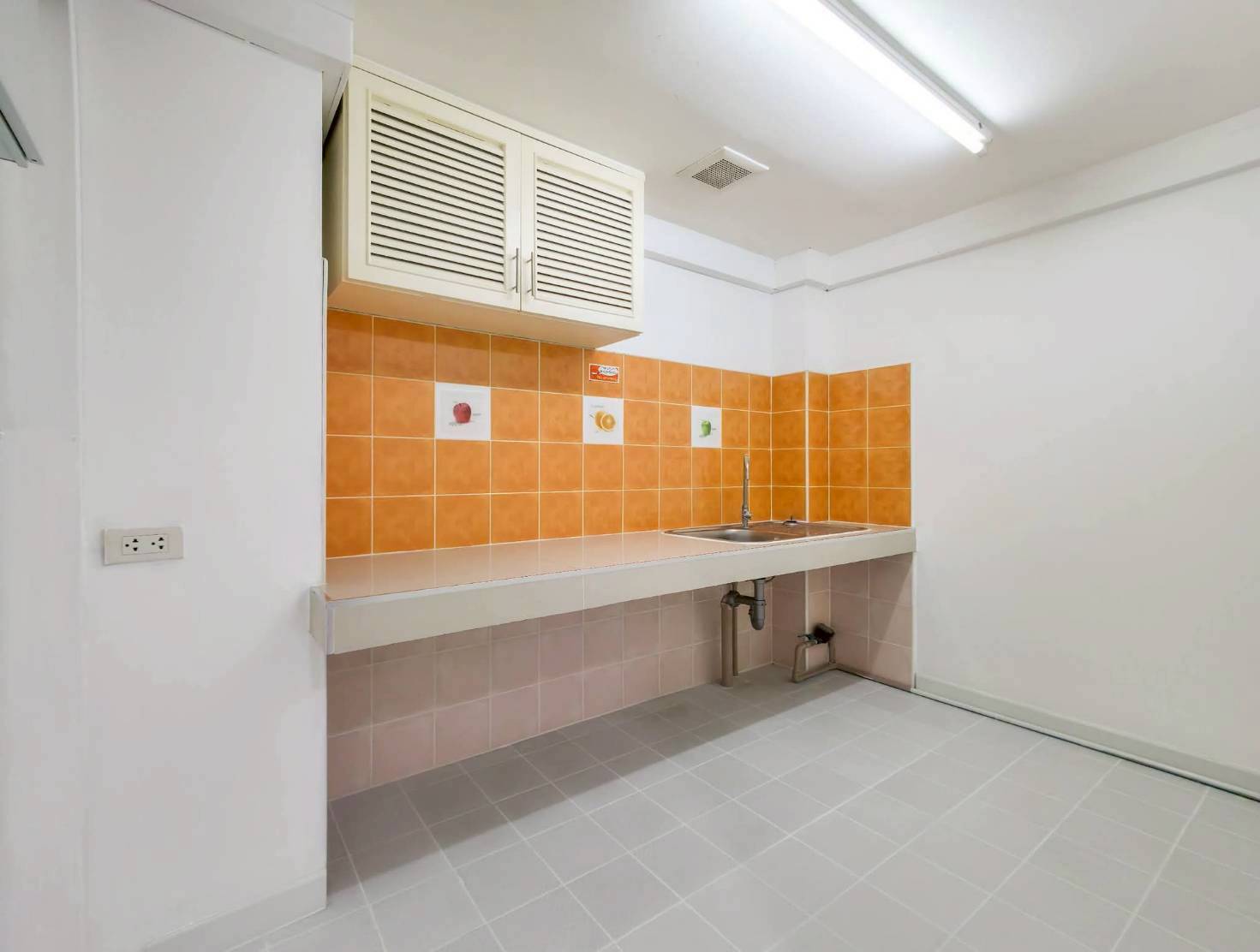 MH73  🏡 For Rent — Home office near BTS Phra Khanong and BTS On Nut