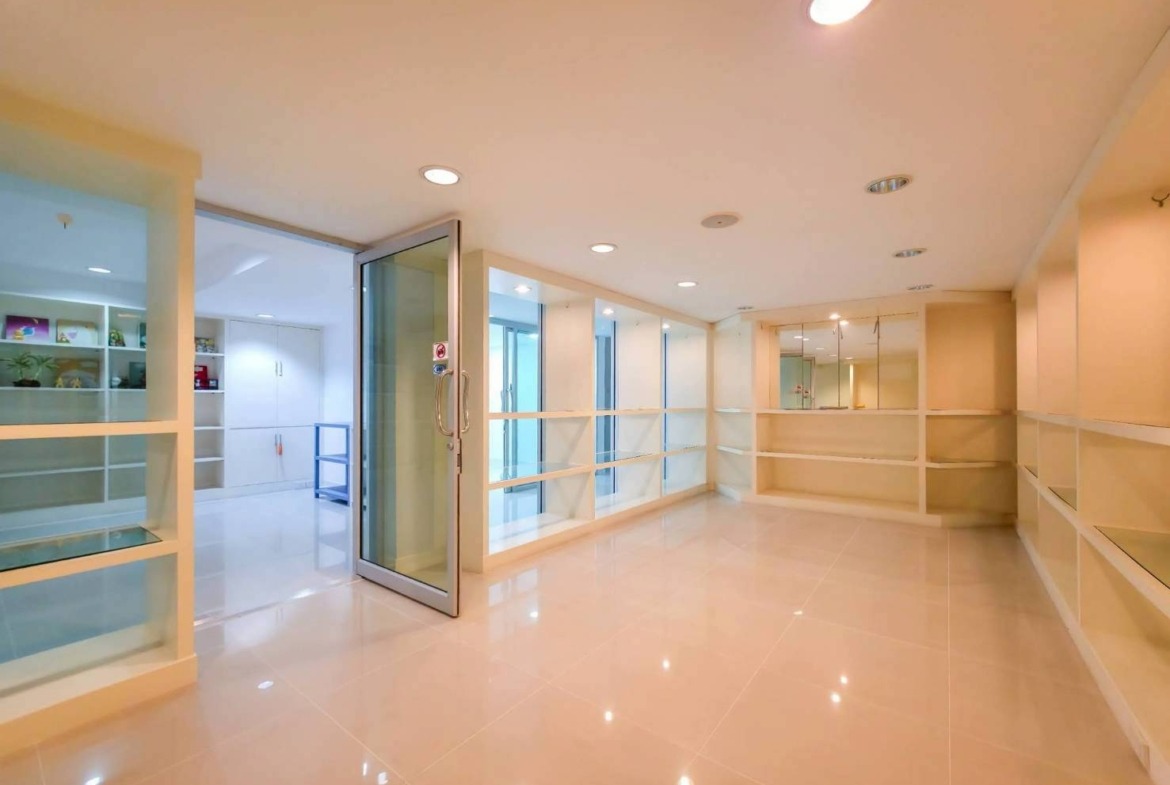 MH73  🏡 For Rent — Home office near BTS Phra Khanong and BTS On Nut