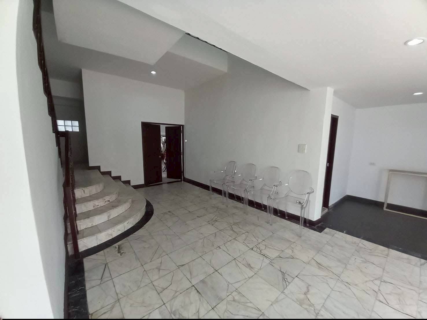 MH68  🏡 For Rent — Home office Thonglor