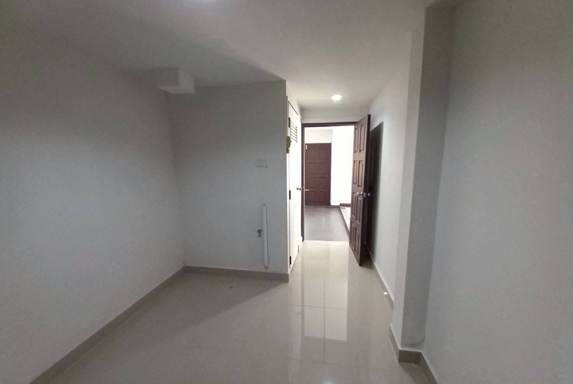 MH68  🏡 For Rent — Home office Thonglor