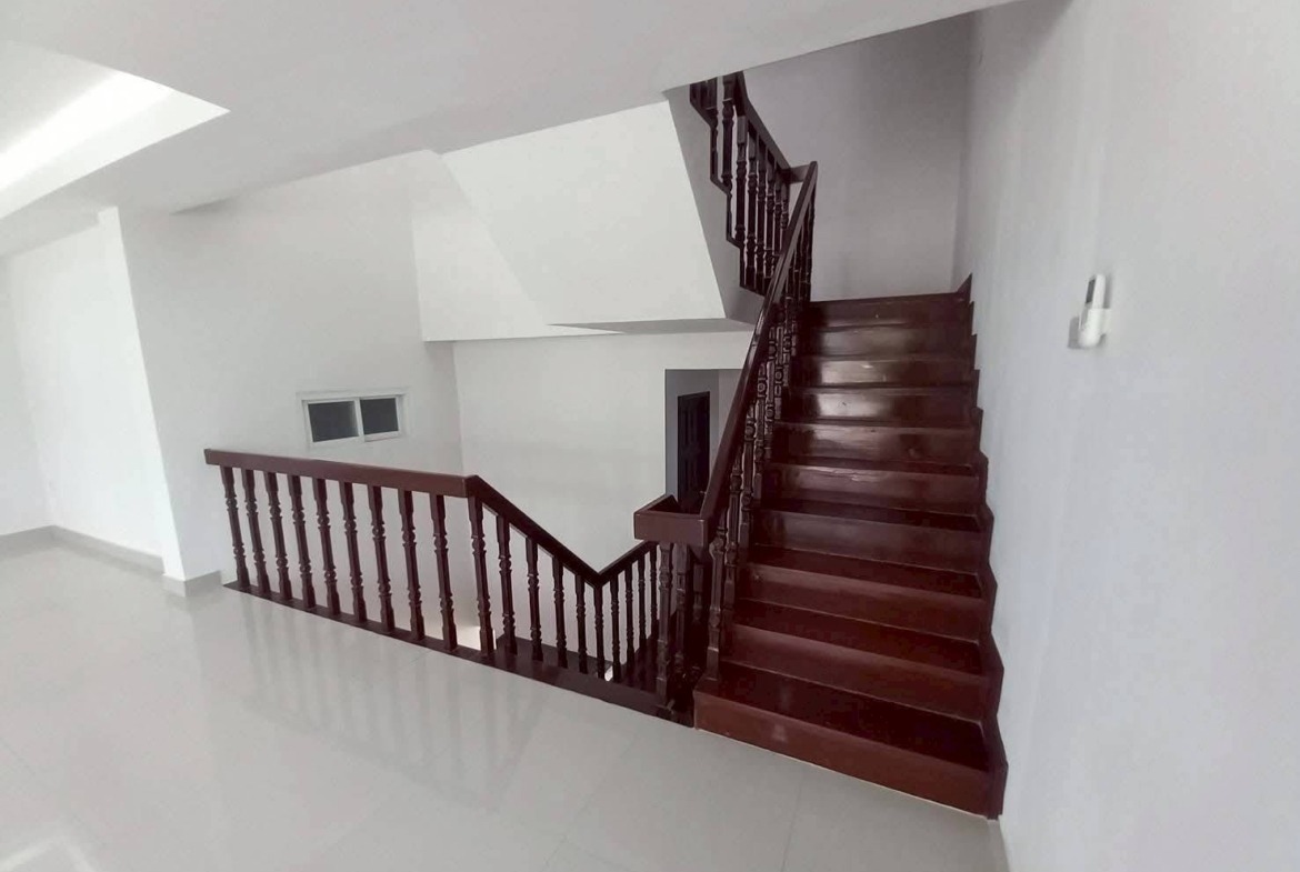 MH68  🏡 For Rent — Home office Thonglor