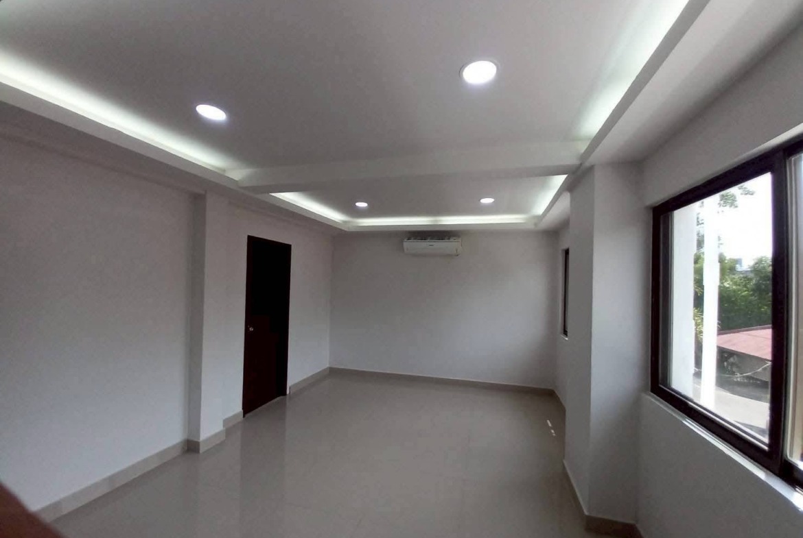 MH68  🏡 For Rent — Home office Thonglor