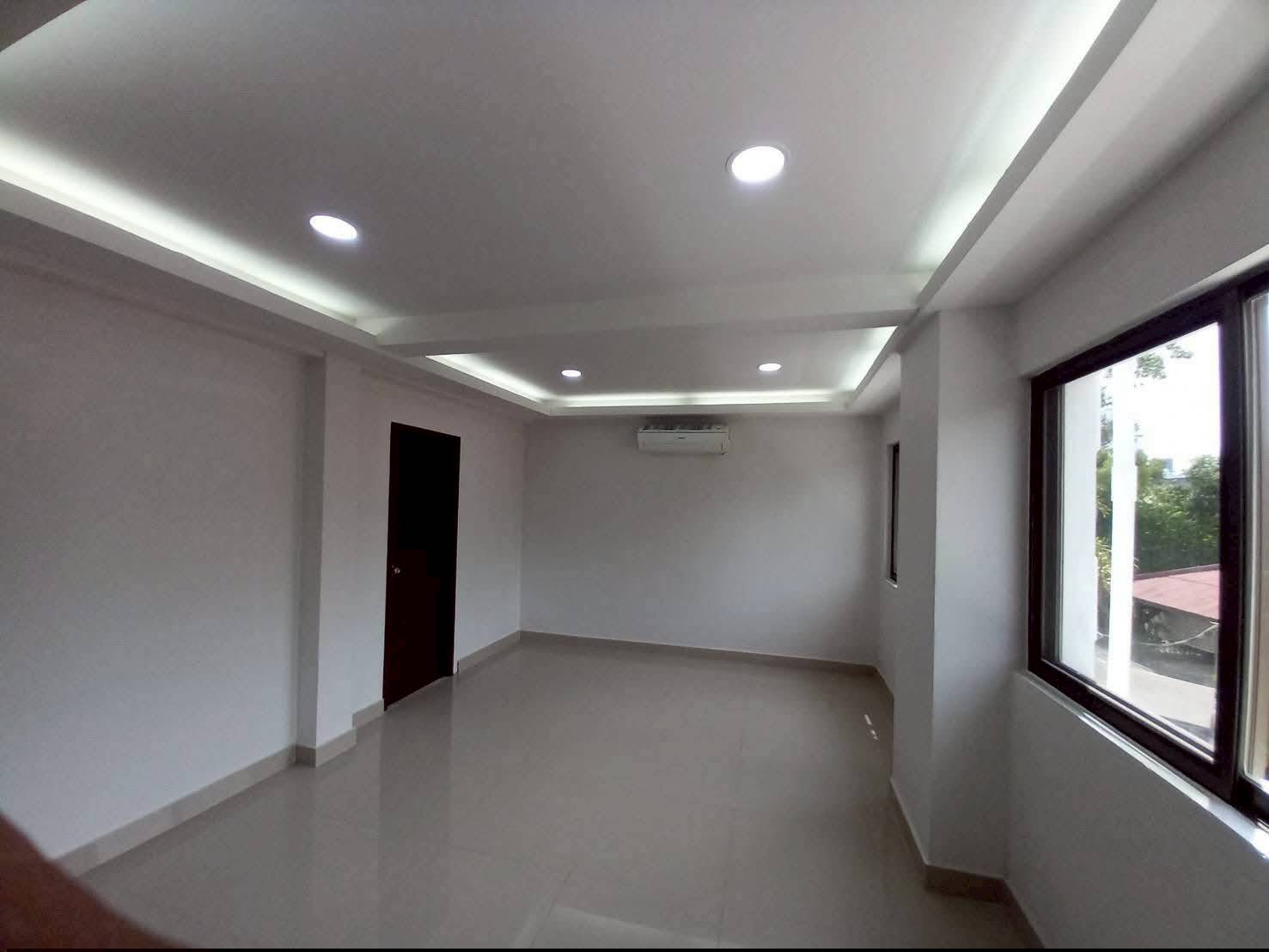MH68  🏡 For Rent — Home office Thonglor