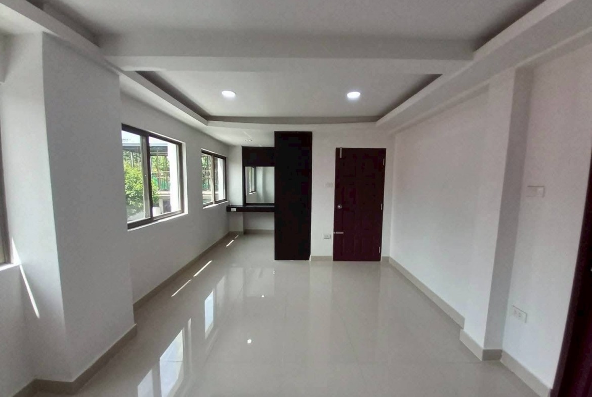 MH68  🏡 For Rent — Home office Thonglor