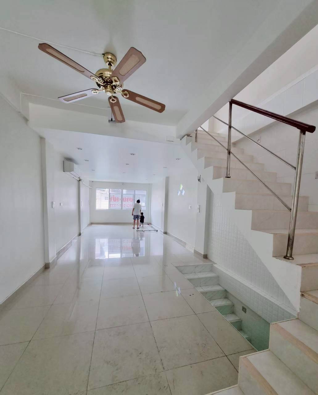 MH67  🏡 For Rent — Four-story commercial building, Samrong