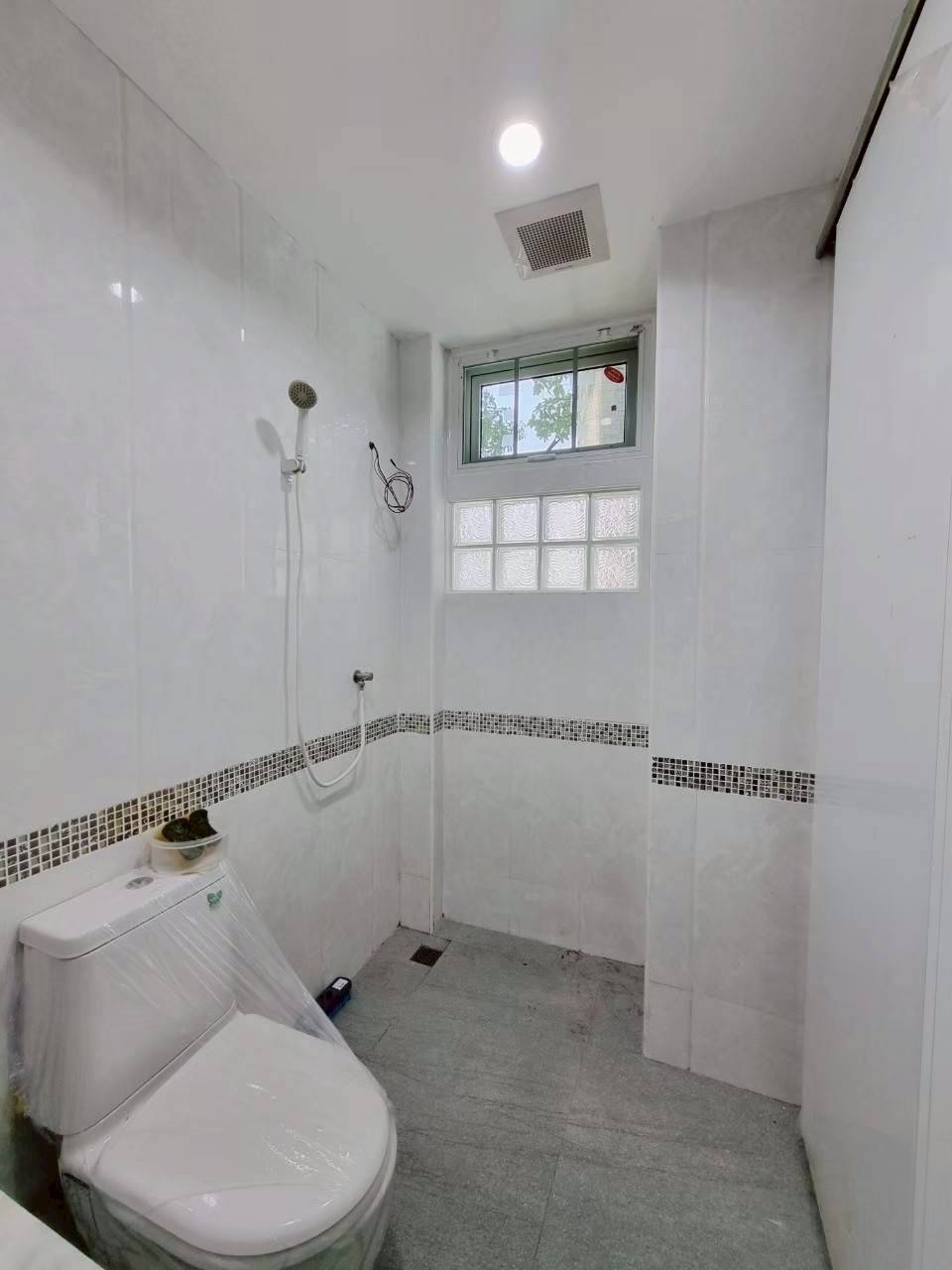 MH67  🏡 For Rent — Four-story commercial building, Samrong
