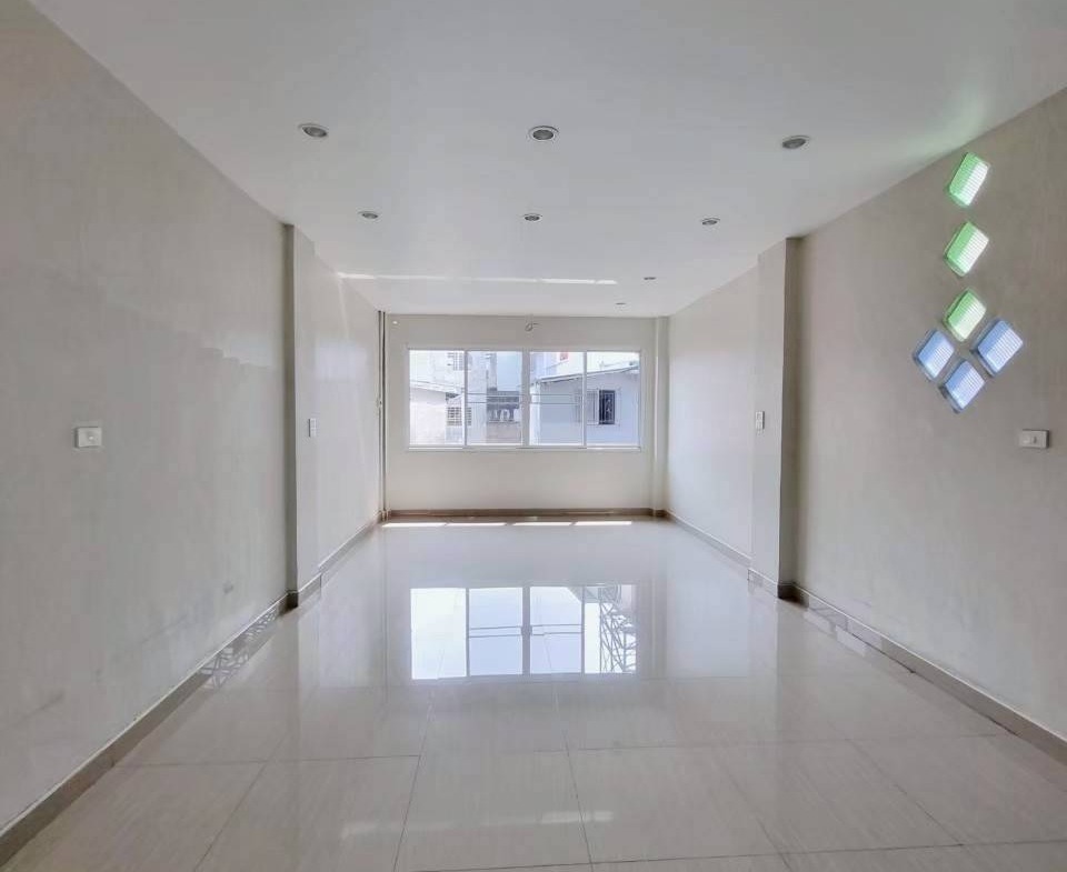MH67  🏡 For Rent — Four-story commercial building, Samrong