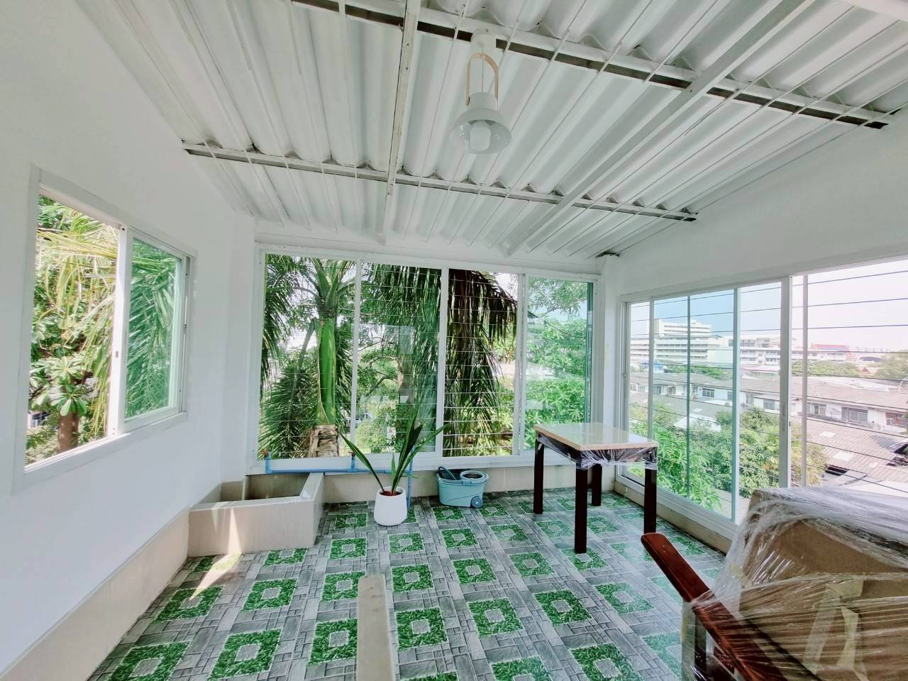 MH67  🏡 For Rent — Four-story commercial building, Samrong