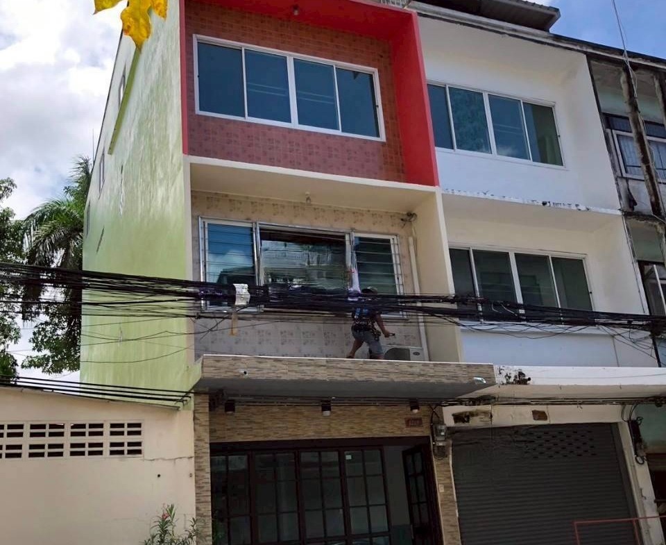 MH67  🏡 For Rent — Four-story commercial building, Samrong