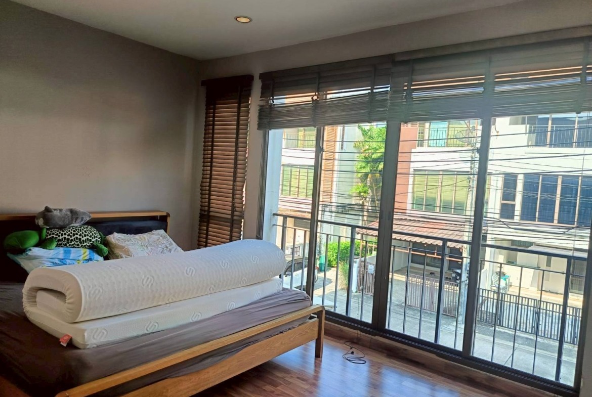 MH65  🏡 For Rent — Home Office near BTS Bang Chak Station