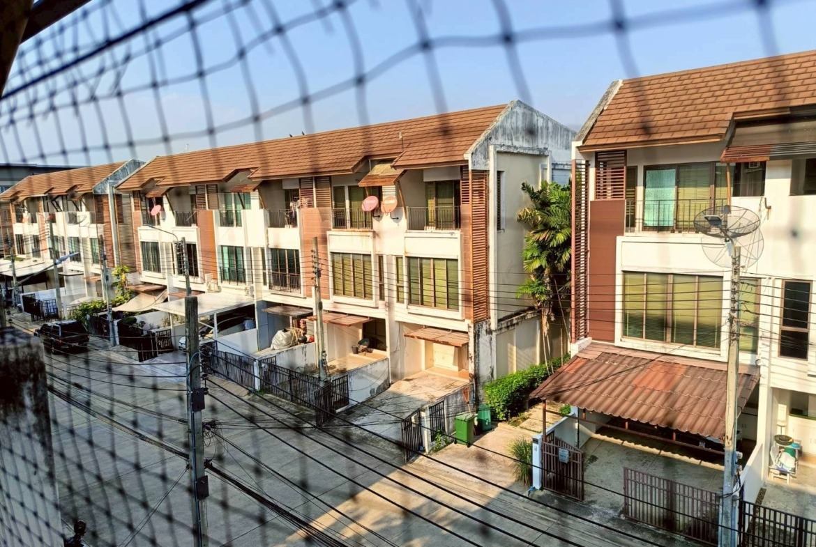 MH65  🏡 For Rent — Home Office near BTS Bang Chak Station