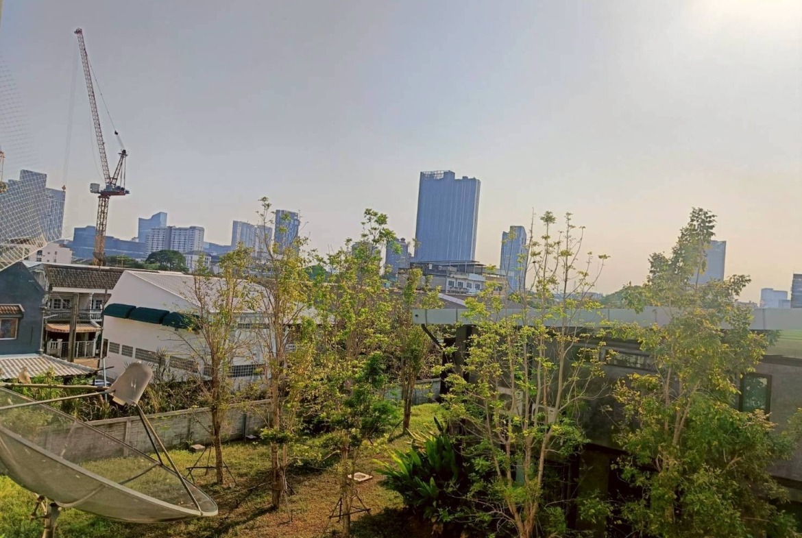 MH65  🏡 For Rent — Home Office near BTS Bang Chak Station