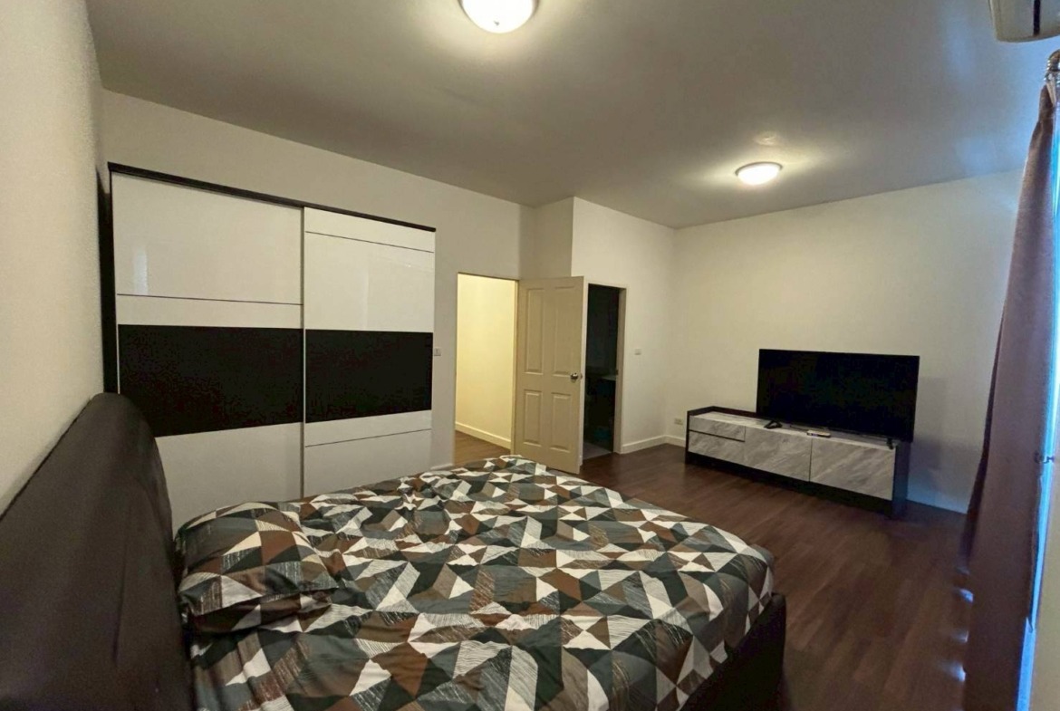 MH51  🏡 For Rent — Home Office On Nut 68