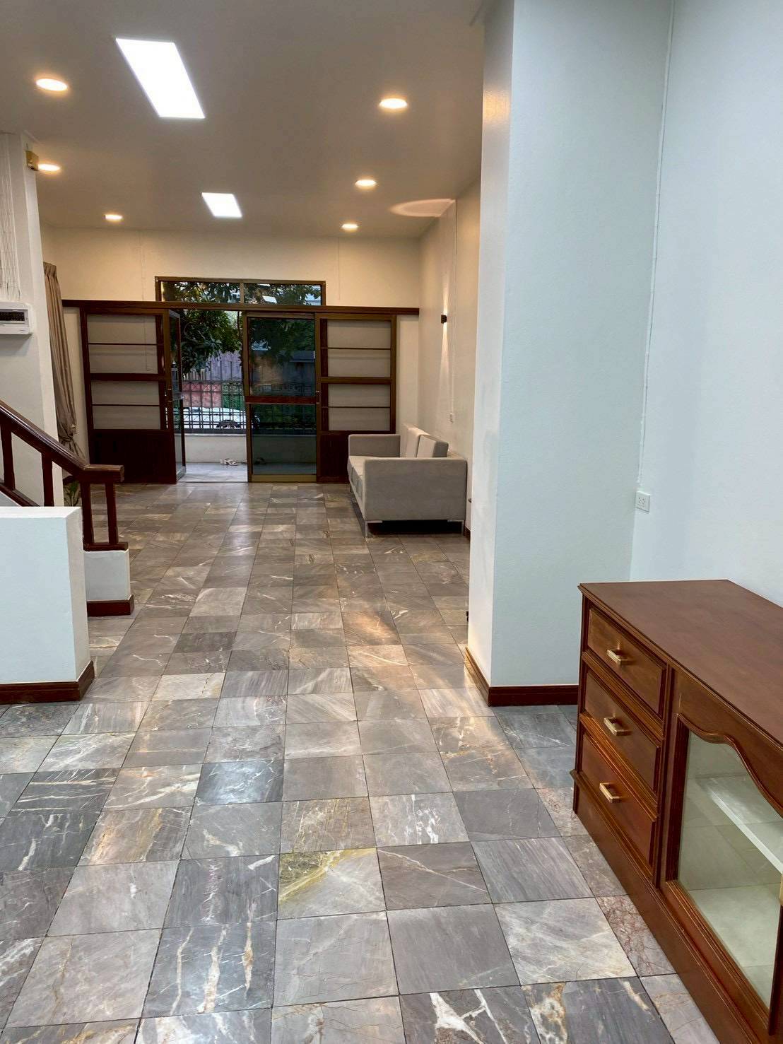 MH47  🏡 For Rent — Home Office near MRT Yellow Line