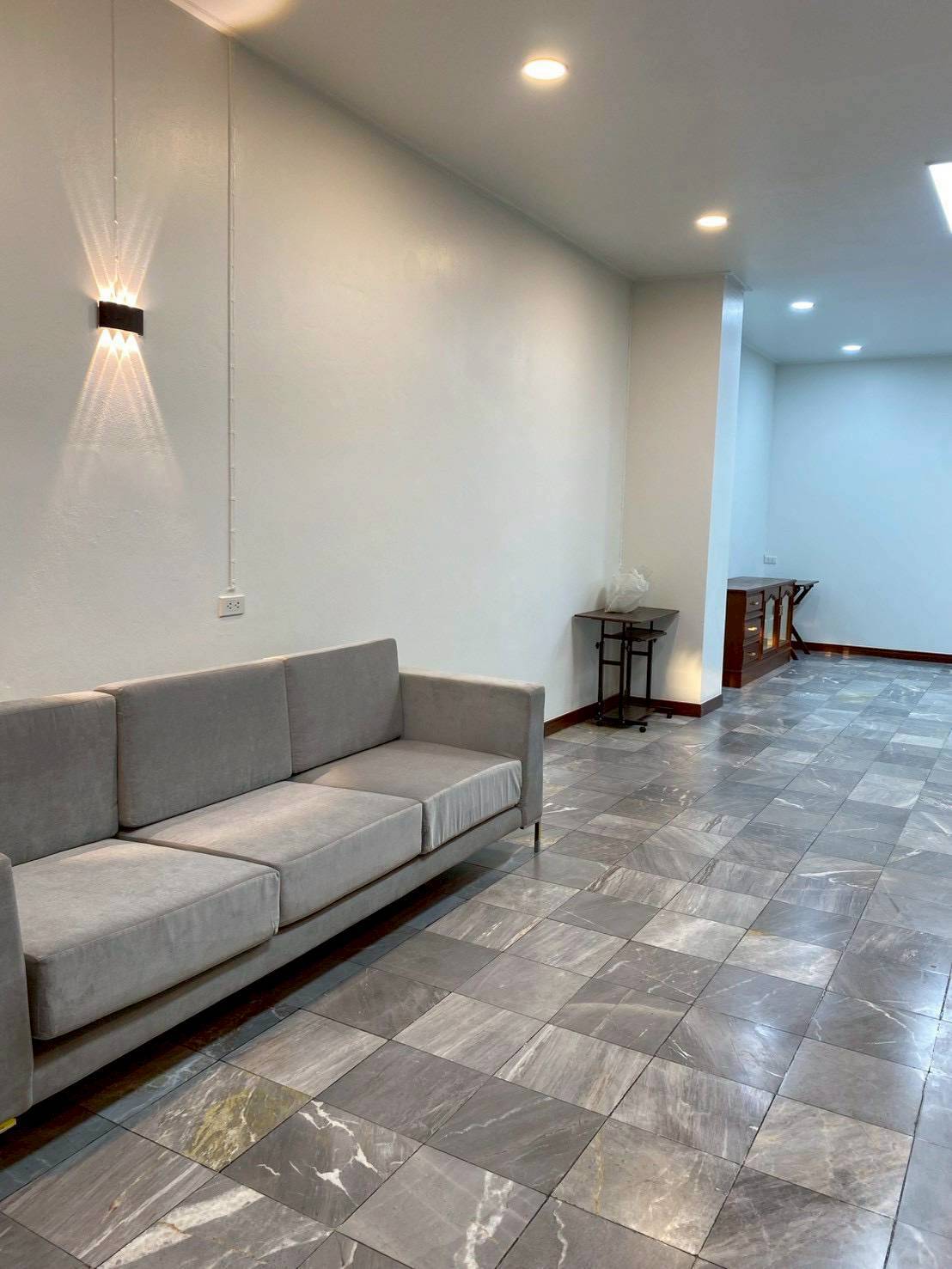 MH47  🏡 For Rent — Home Office near MRT Yellow Line