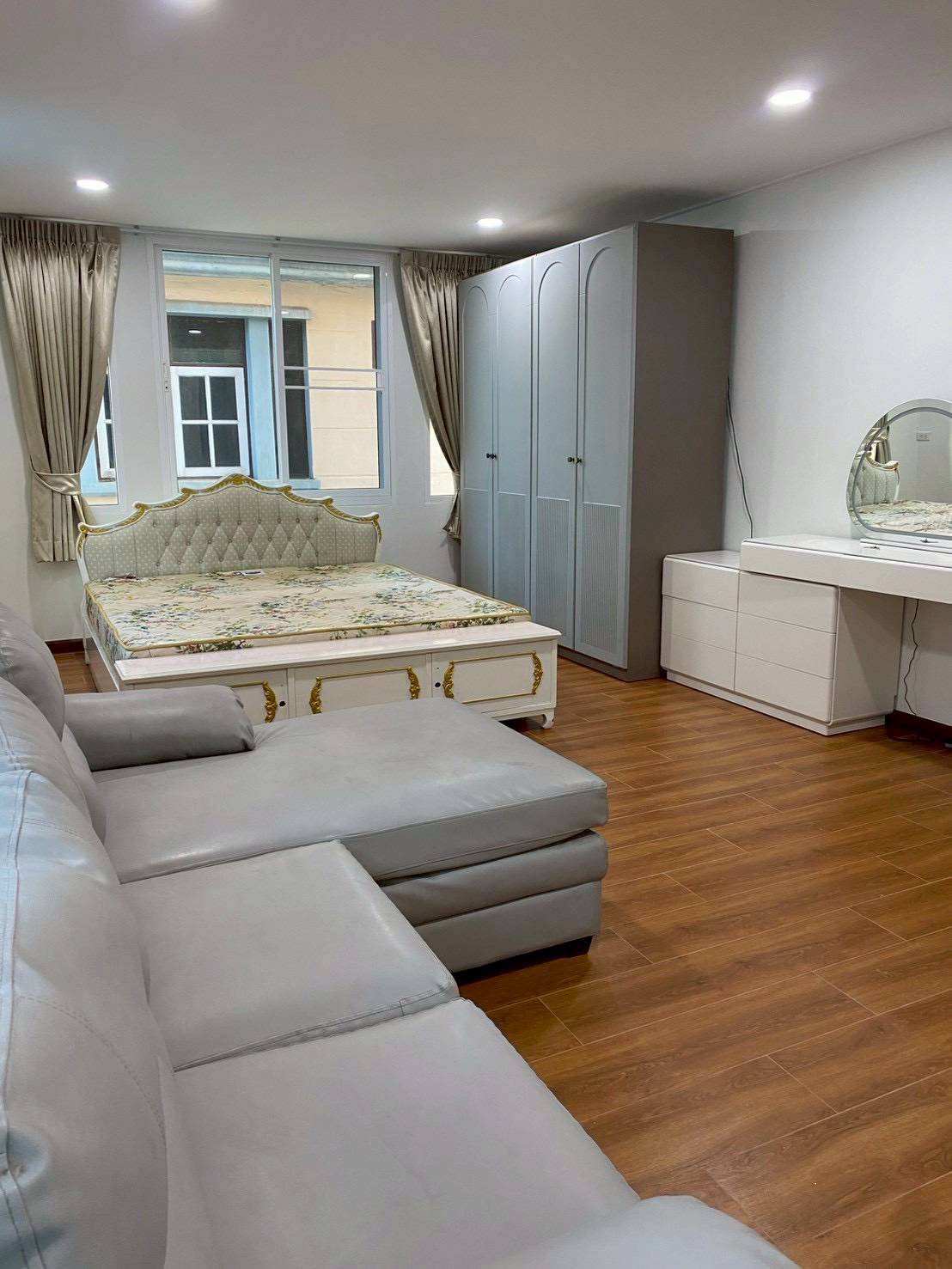MH47  🏡 For Rent — Home Office near MRT Yellow Line