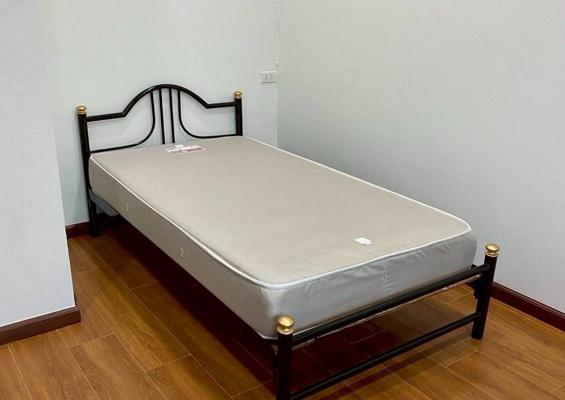 MH47  🏡 For Rent — Home Office near MRT Yellow Line