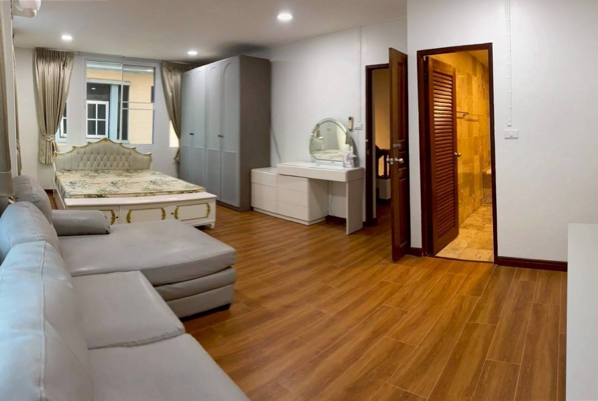 MH47  🏡 For Rent — Home Office near MRT Yellow Line