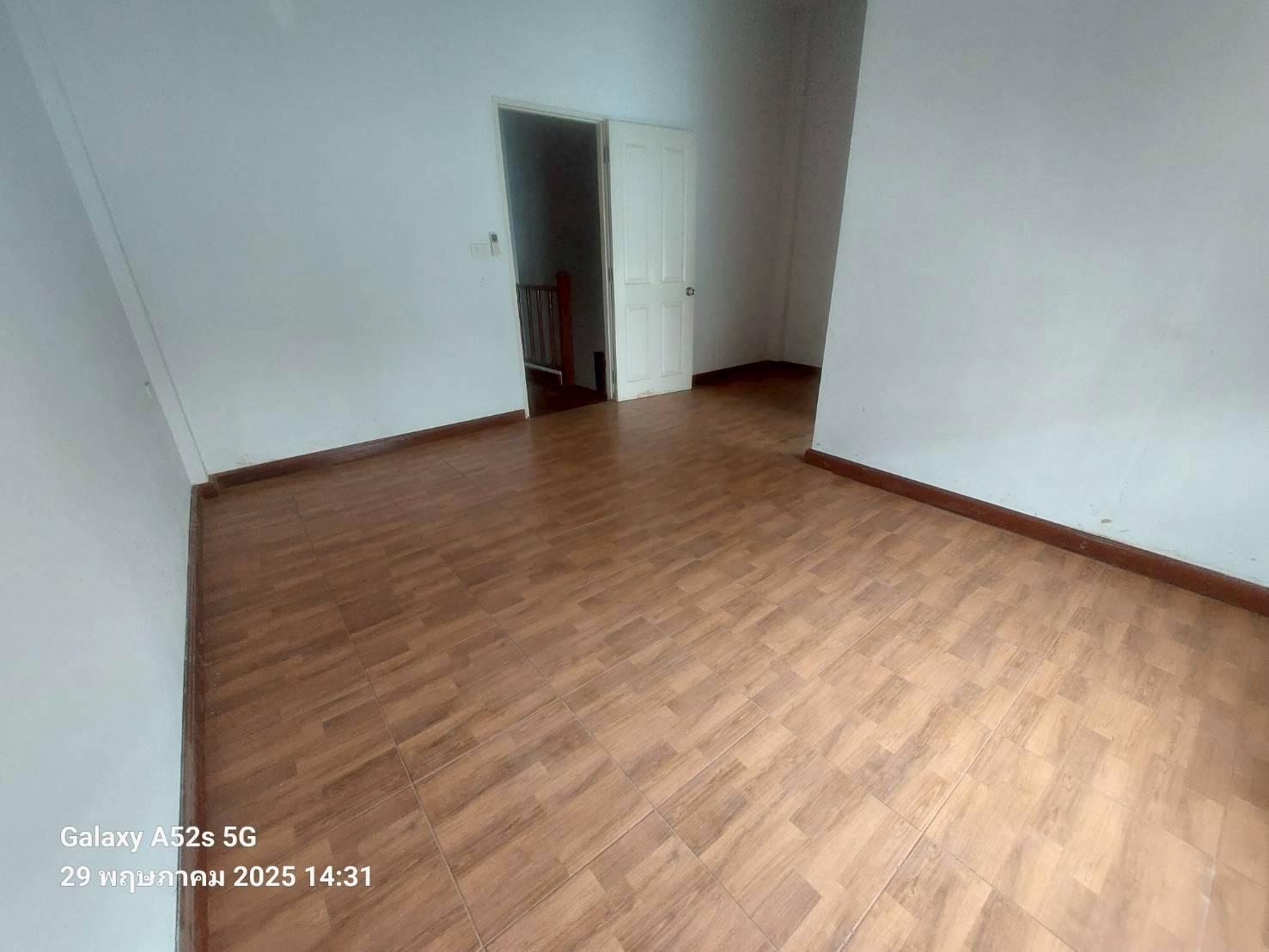 MH38  🏡 For Rent — Home Office near MRT Yellow Line