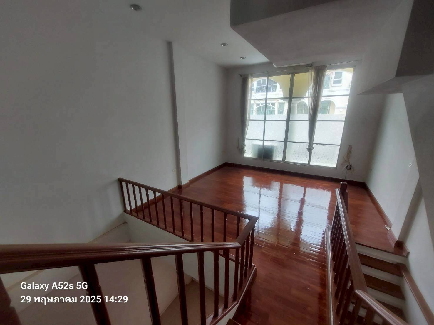 MH38  🏡 For Rent — Home Office near MRT Yellow Line