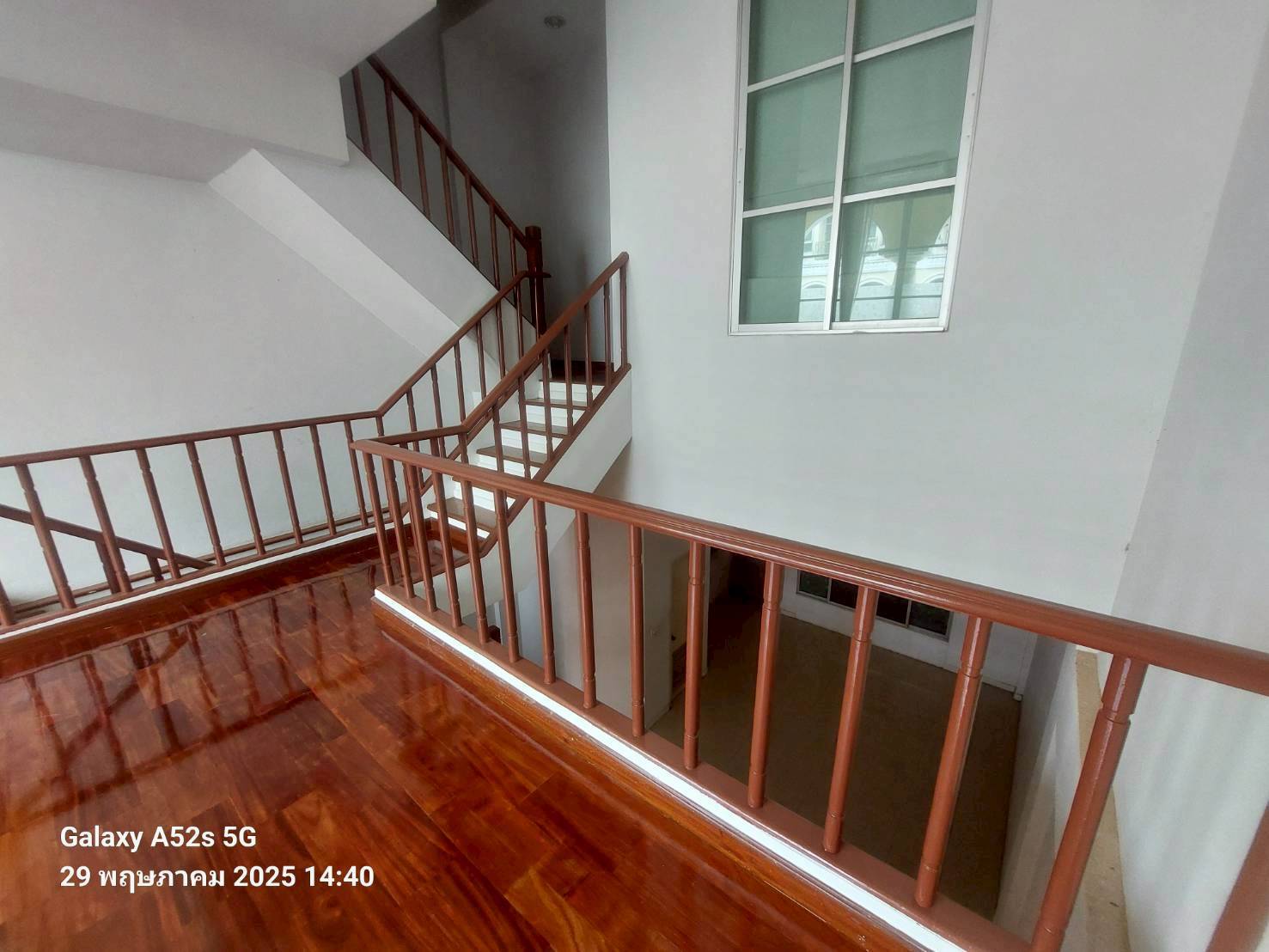 MH38  🏡 For Rent — Home Office near MRT Yellow Line
