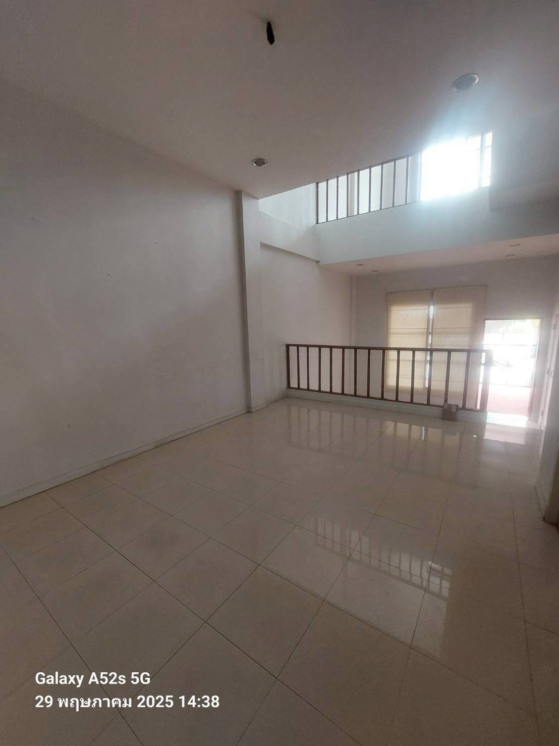 MH38  🏡 For Rent — Home Office near MRT Yellow Line