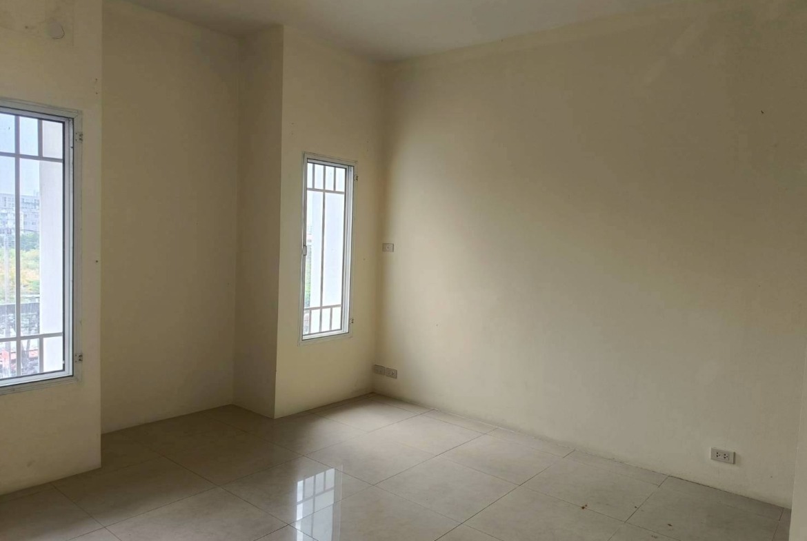 MH23 🏡 For Rent — Townhome on Chalerm Phra Kiat Road