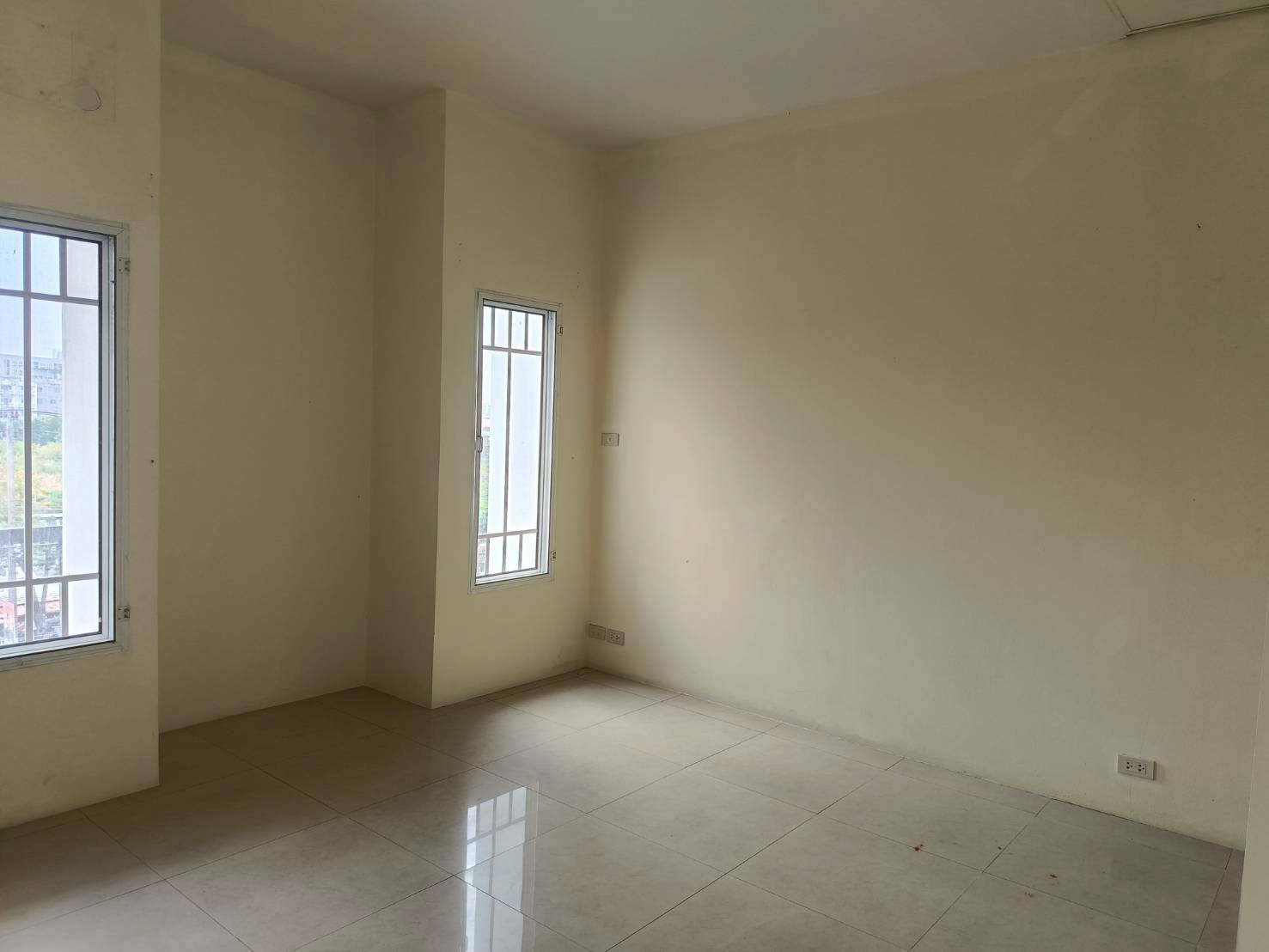 MH23 🏡 For Rent — Townhome on Chalerm Phra Kiat Road