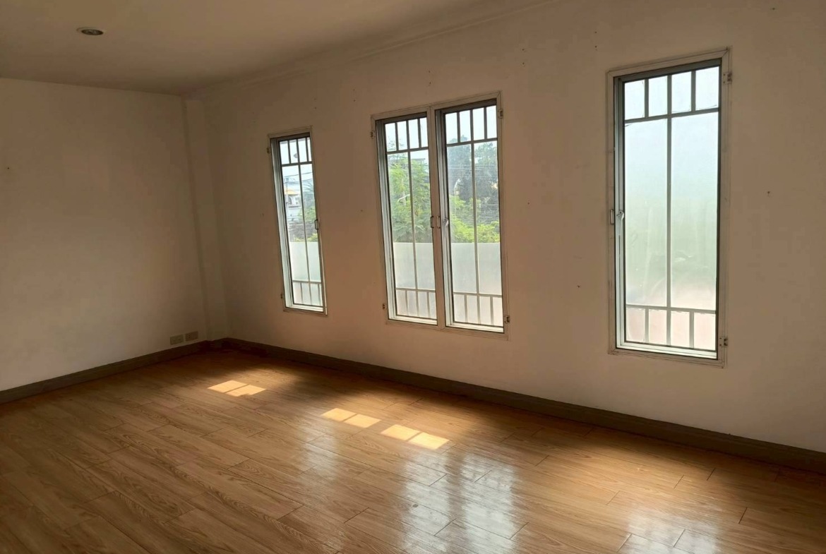 MH23 🏡 For Rent — Townhome on Chalerm Phra Kiat Road
