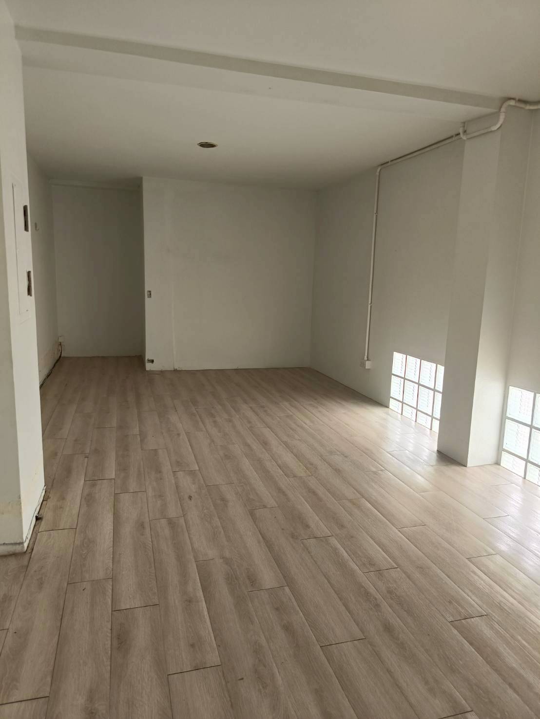 MH23 🏡 For Rent — Townhome on Chalerm Phra Kiat Road