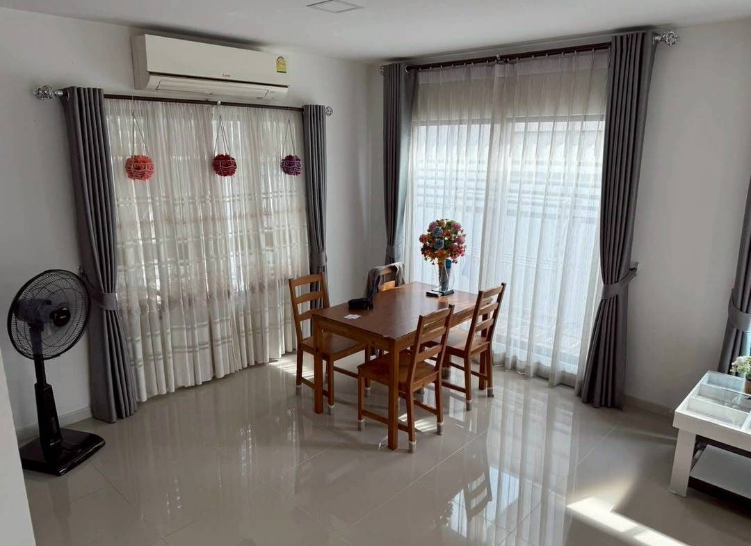 MHA108 🏡 For Rent — Townhome Soi Phatthanakan 38