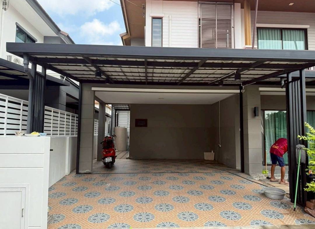 MHA108 🏡 For Rent — Townhome Soi Phatthanakan 38