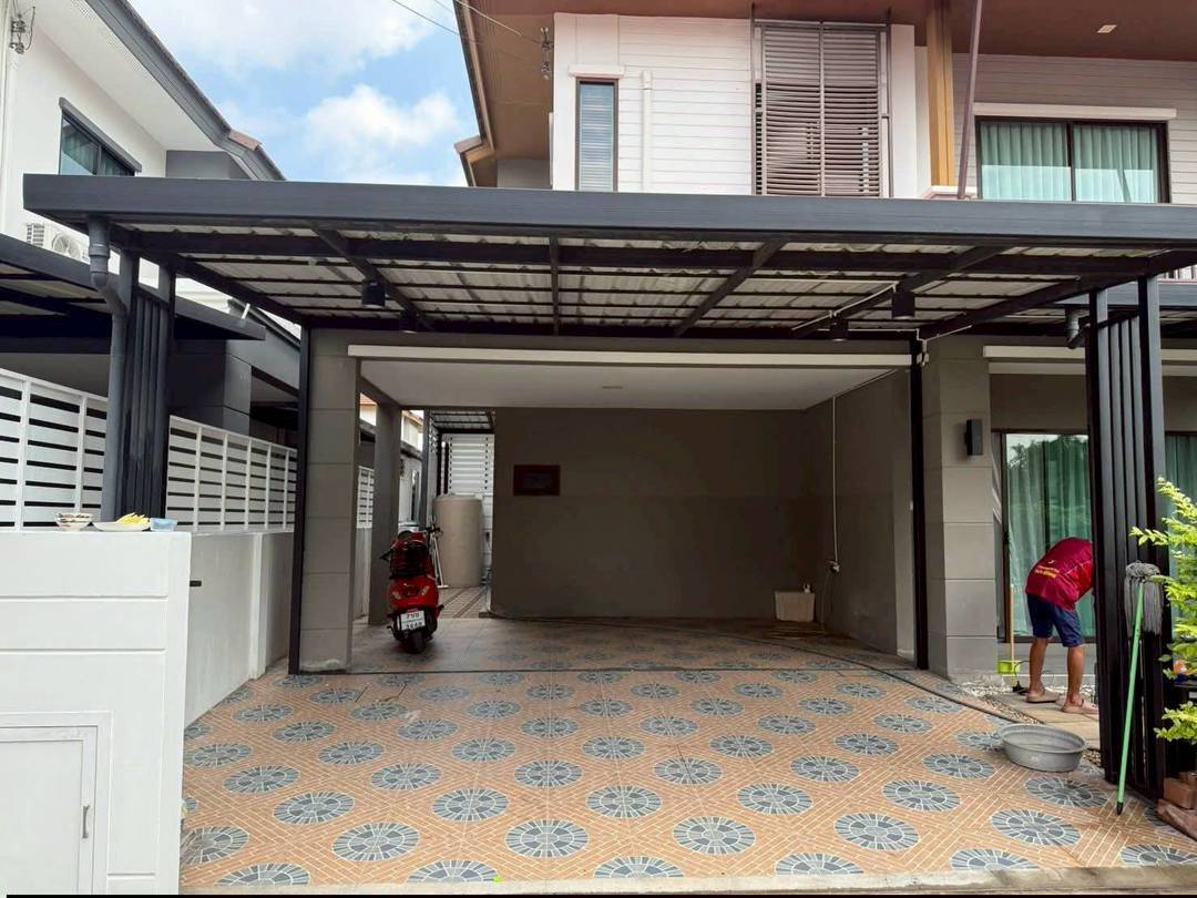 MHA108 🏡 For Rent — Townhome Soi Phatthanakan 38