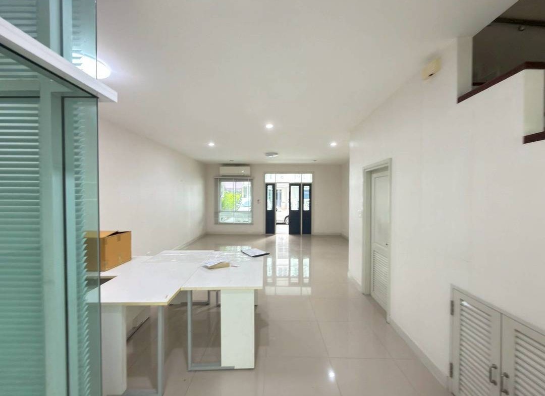 MH110 🏡 For Rent — Townhome Sukhumvit 62