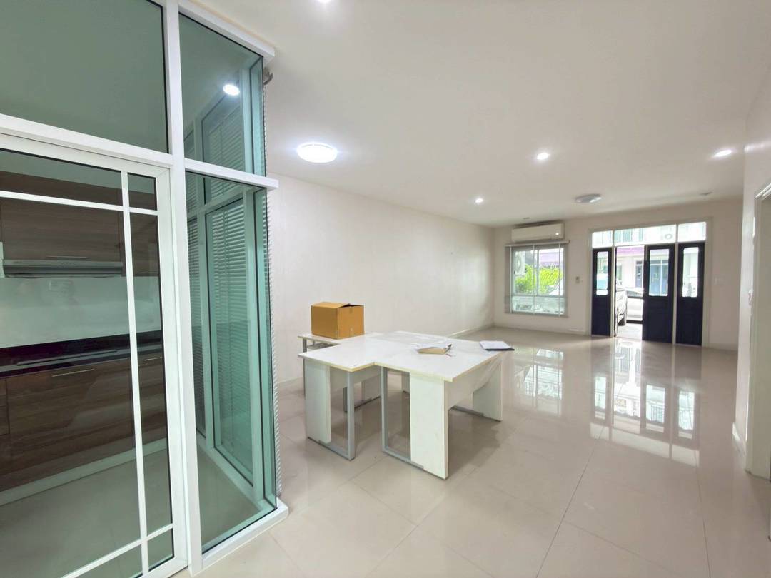 MH110 🏡 For Rent — Townhome Sukhumvit 62