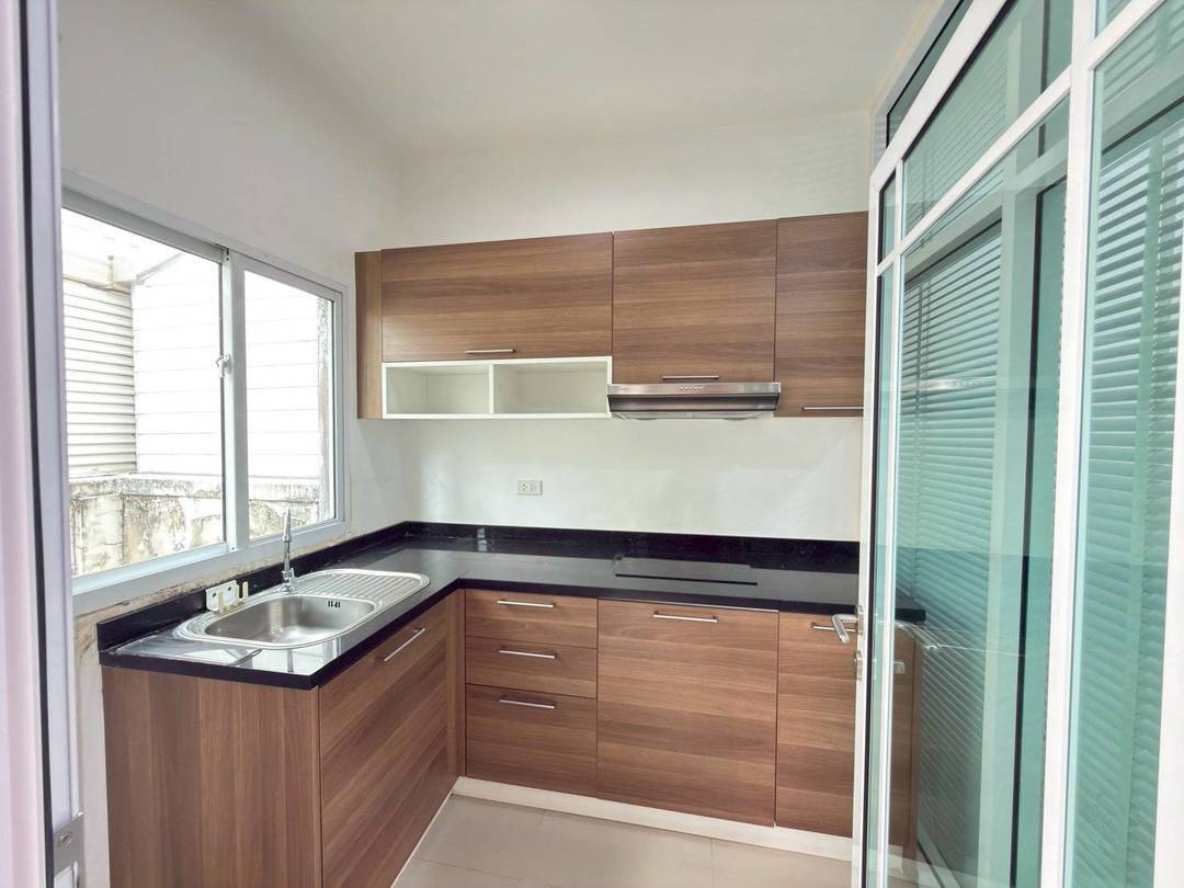 MH110 🏡 For Rent — Townhome Sukhumvit 62