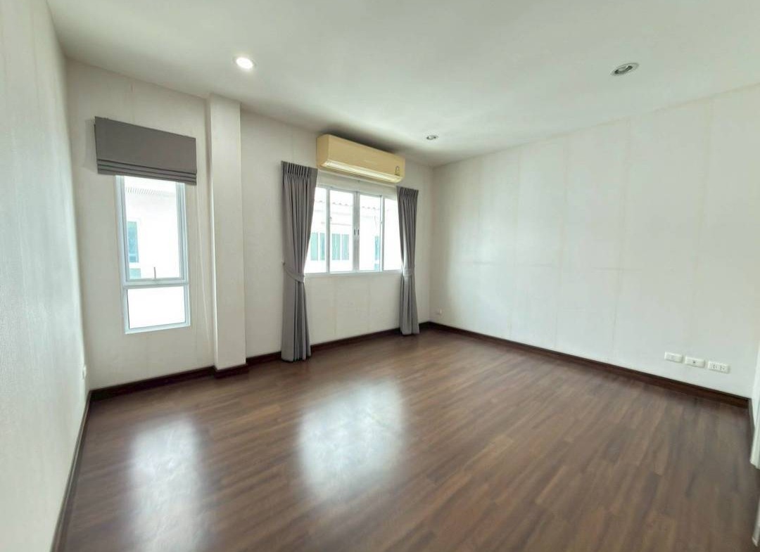 MH110 🏡 For Rent — Townhome Sukhumvit 62