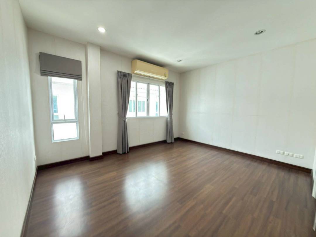 MH110 🏡 For Rent — Townhome Sukhumvit 62
