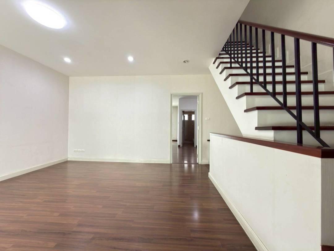 MH110 🏡 For Rent — Townhome Sukhumvit 62