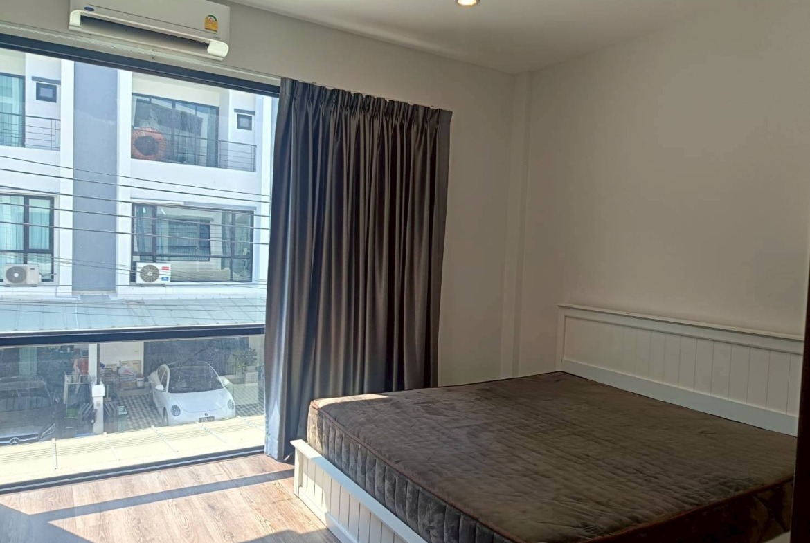 MH22 🏡 For Rent — Townhome on Udomsuk 39