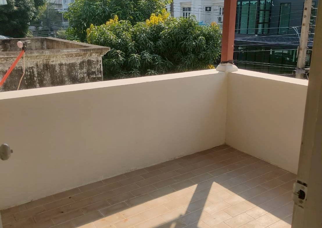 MH14 🏡 For Rent — Townhome with Pool Villa, Srinakarin 24