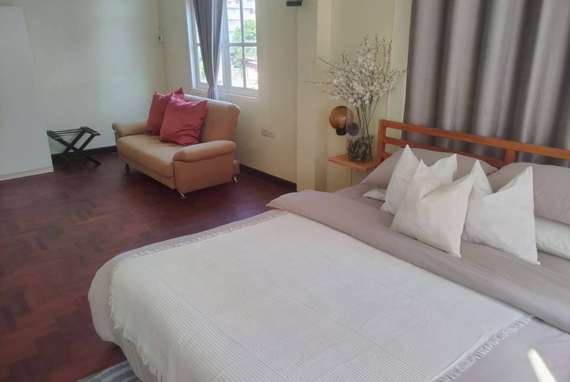 MH14 🏡 For Rent — Townhome with Pool Villa, Srinakarin 24