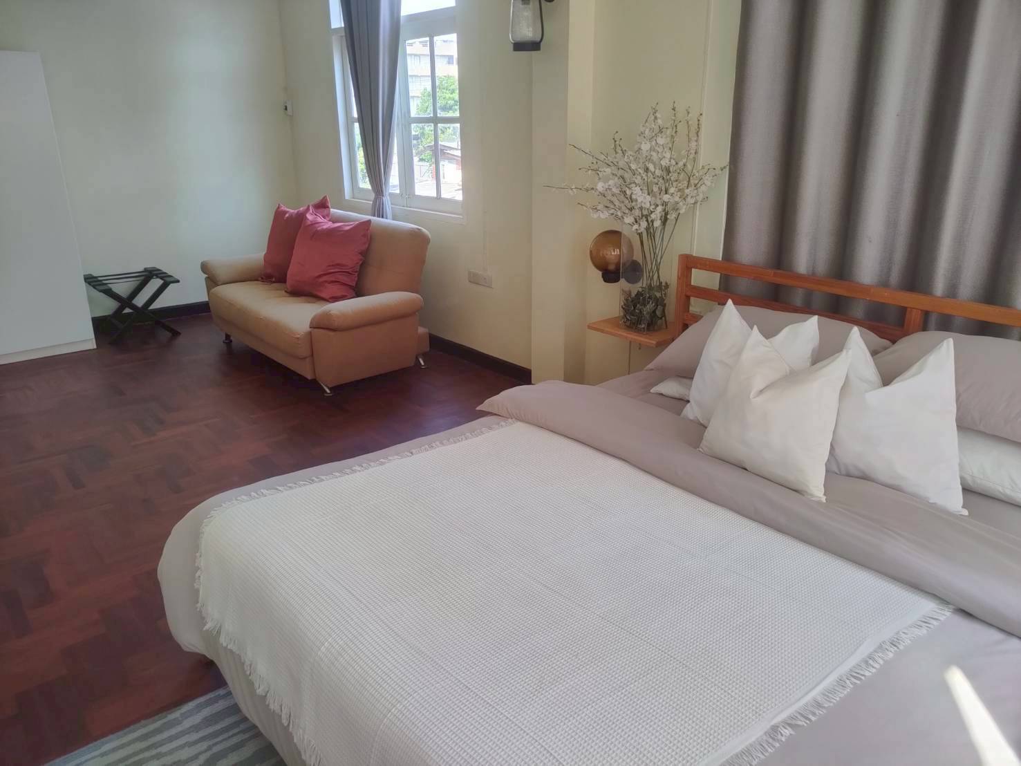 MH14 🏡 For Rent — Townhome with Pool Villa, Srinakarin 24